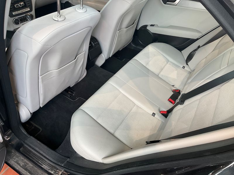 Mercedes-Benz C-Klasse C 200 CDI BlueEfficiency Avantgarde 2012 – снимка 27