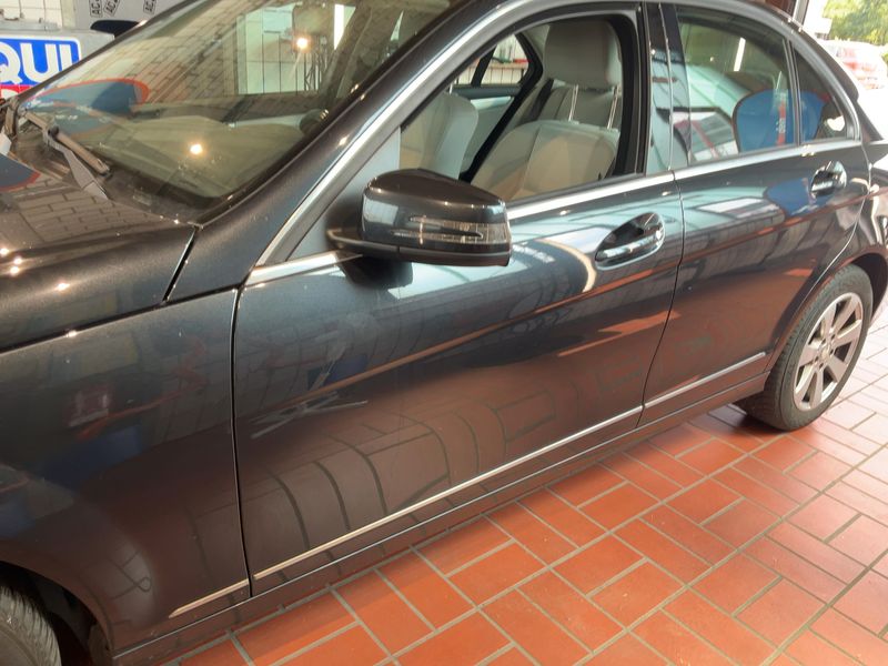 Mercedes-Benz C-Klasse C 200 CDI BlueEfficiency Avantgarde 2012 – снимка 4