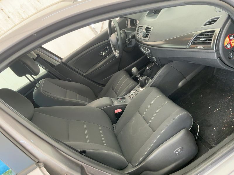 Renault Megane 1.2 Paris 2014 – снимка 16