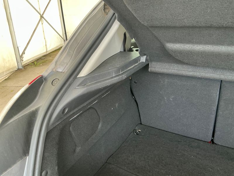 Renault Megane 1.2 Paris 2014 – снимка 24