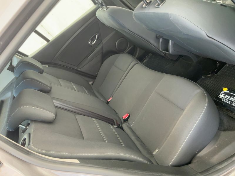 Renault Megane 1.2 Paris 2014 – снимка 19