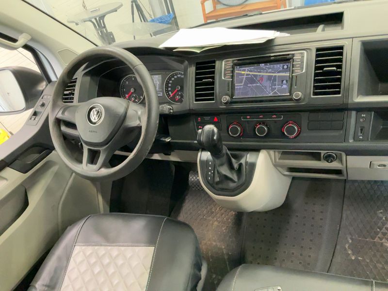 Volkswagen T6 Transporter 2.0 TDI Kasten lang 2019 – снимка 17