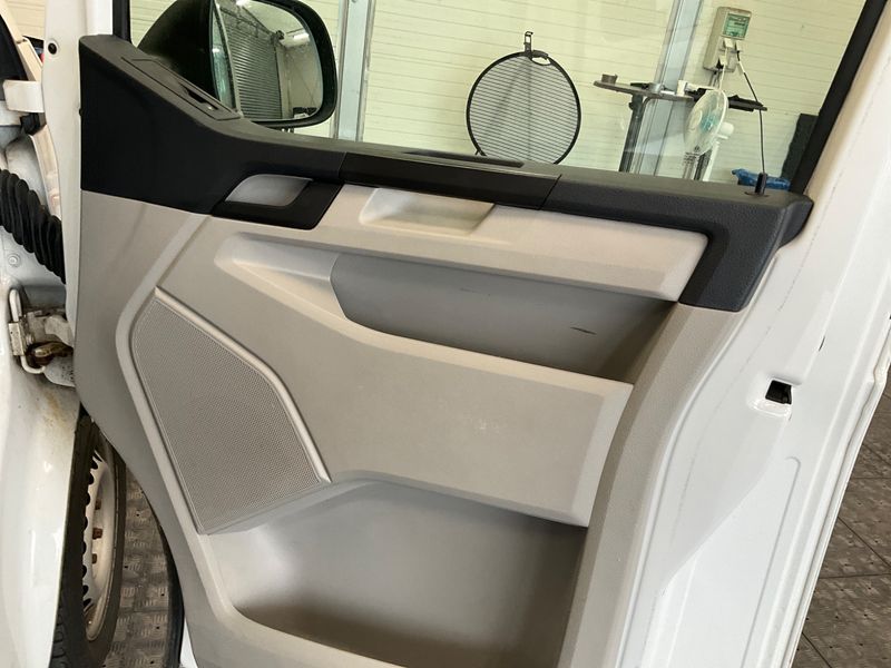 Volkswagen T6 Transporter 2.0 TDI Kasten lang 2019 – снимка 31