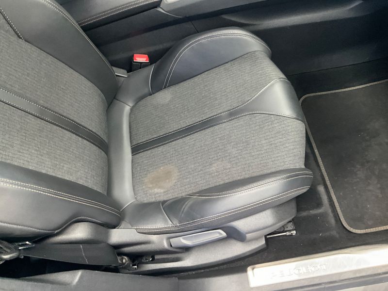 Peugeot 5008 1.5 Blue-HDi GT Line 2019 – снимка 26
