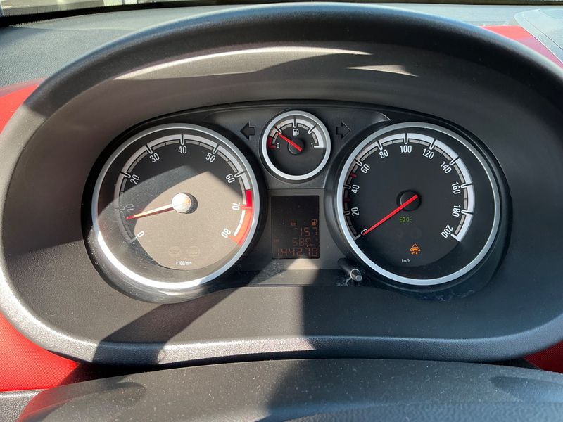 Opel Corsa 1.2 Edition "111 Jahre" 2010 – снимка 4