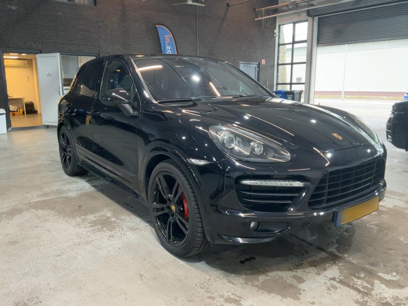 Porsche Cayenne GTS 2014 – снимка 12