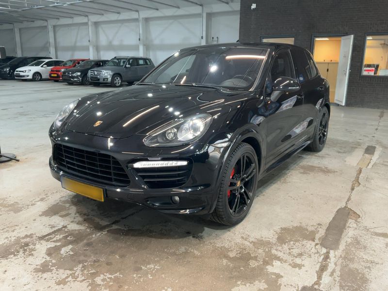 Porsche Cayenne GTS 2014 – снимка 1