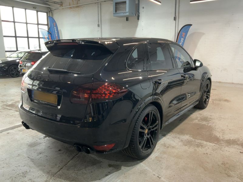 Porsche Cayenne GTS 2014 – снимка 8