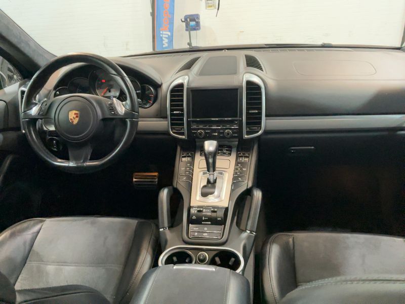 Porsche Cayenne GTS 2014 – снимка 17