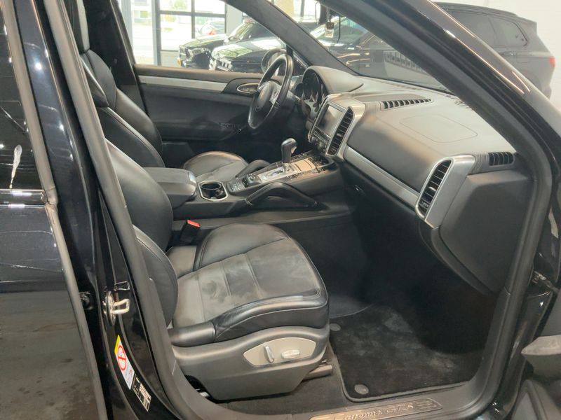 Porsche Cayenne GTS 2014 – снимка 16