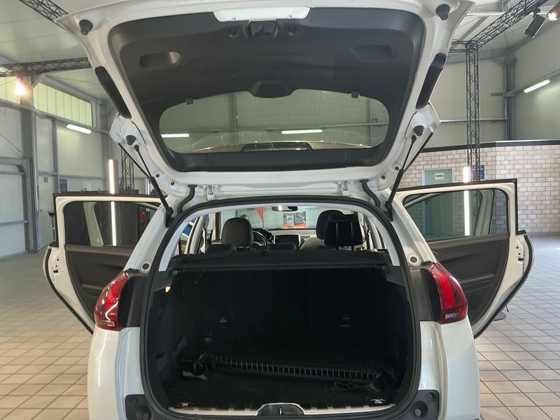 Peugeot 2008 1.2 PureTech Allure 2018 – снимка 26