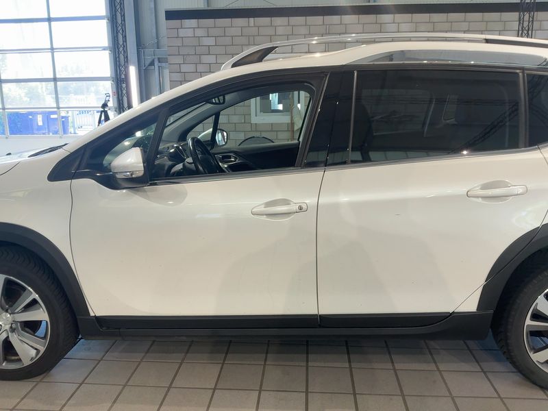 Peugeot 2008 1.2 PureTech Allure 2018 – снимка 4