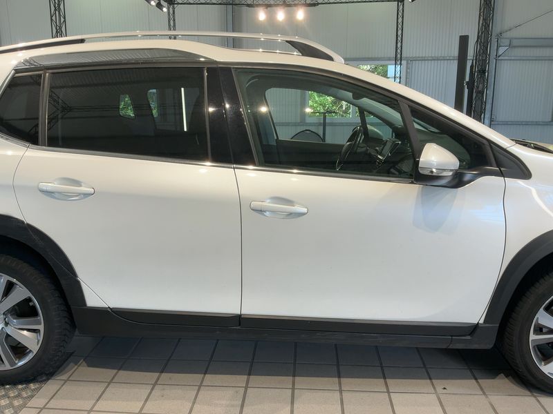 Peugeot 2008 1.2 PureTech Allure 2018 – снимка 10