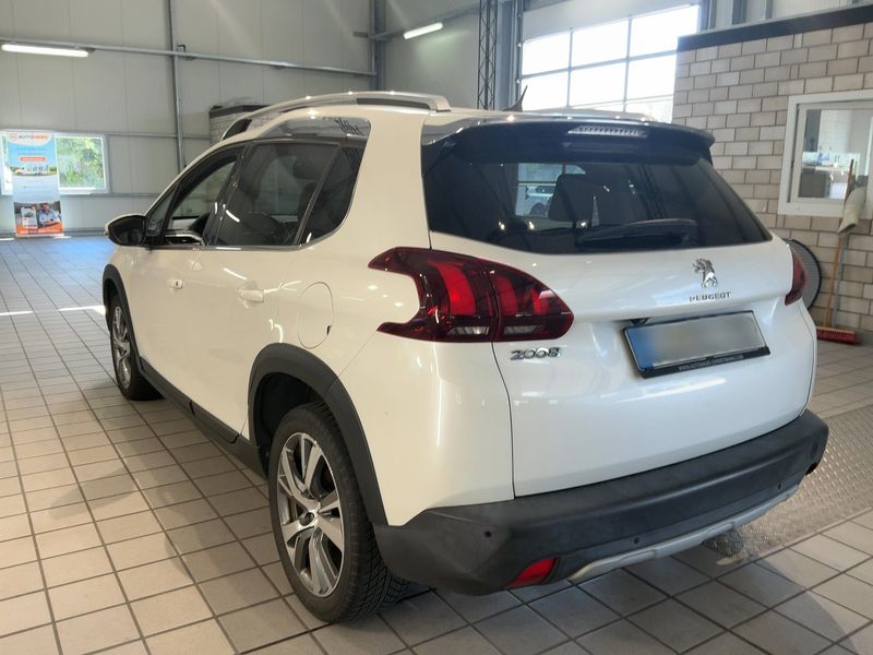 Peugeot 2008 1.2 PureTech Allure 2018 – снимка 6