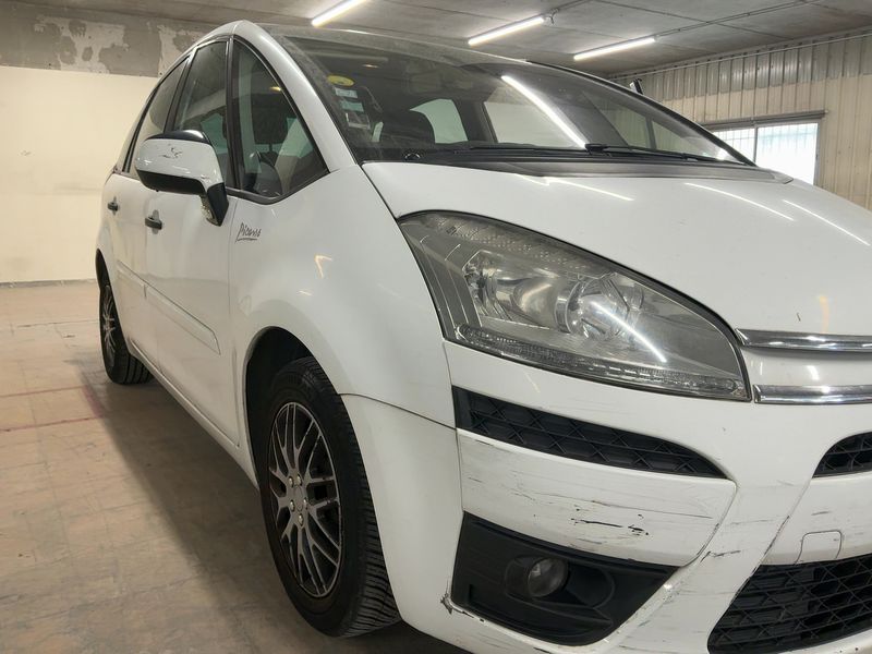 Citroen C4 Picasso 1.6 HDi Attraction 2011 – снимка 8