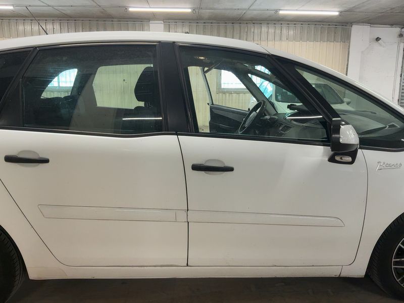 Citroen C4 Picasso 1.6 HDi Attraction 2011 – снимка 7