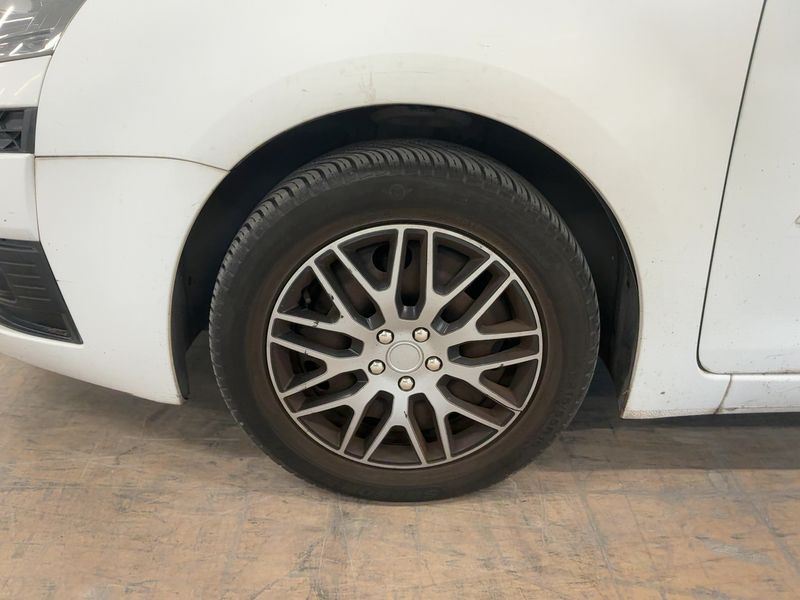 Citroen C4 Picasso 1.6 HDi Attraction 2011 – снимка 17