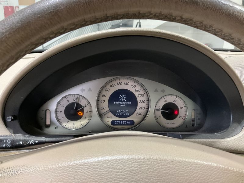 Mercedes-Benz E-Klasse E 220 CDI Avantgarde 2004 – снимка 4