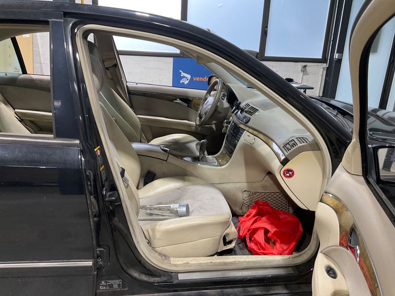 Mercedes-Benz E-Klasse E 220 CDI Avantgarde 2004 – снимка 3
