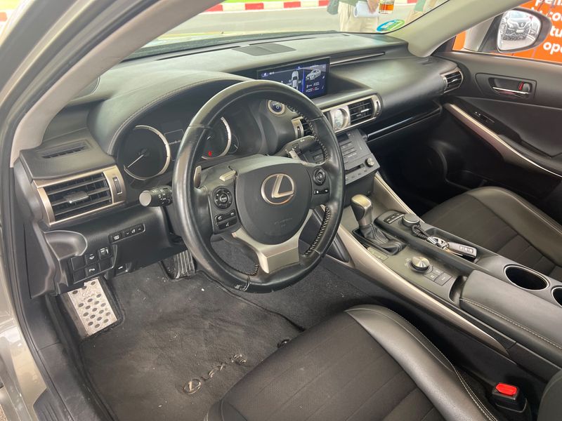 Lexus IS-Serie IS 300h 2014 – снимка 23
