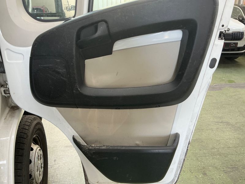 Peugeot Boxer 2.2 HDi 330 L1H1 Komfort 2016 – снимка 29