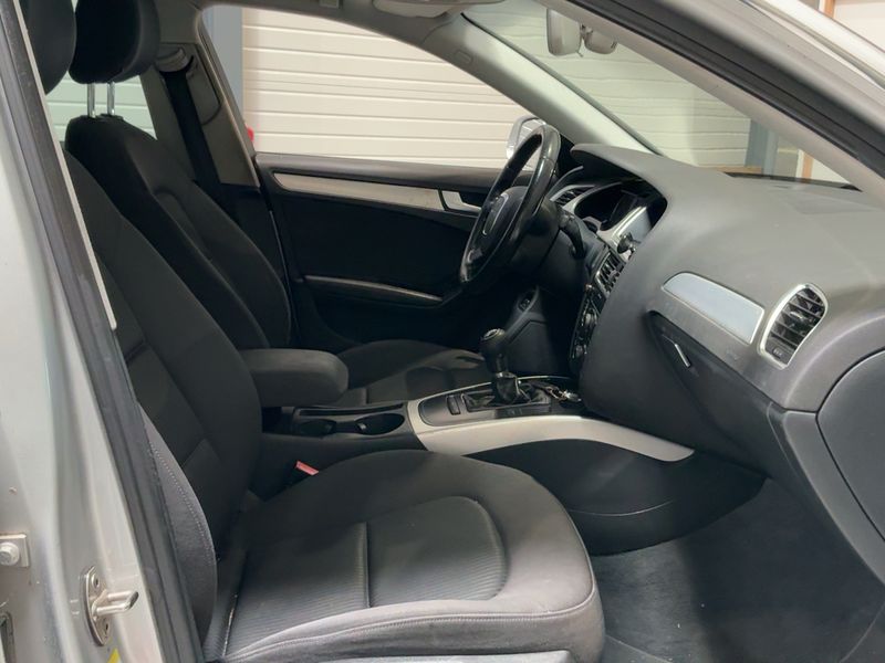 Audi A4 2.0 TDI Ambiente 2010 – снимка 16