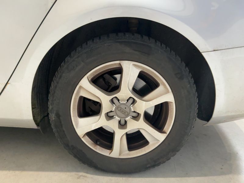 Audi A4 2.0 TDI Ambiente 2010 – снимка 5
