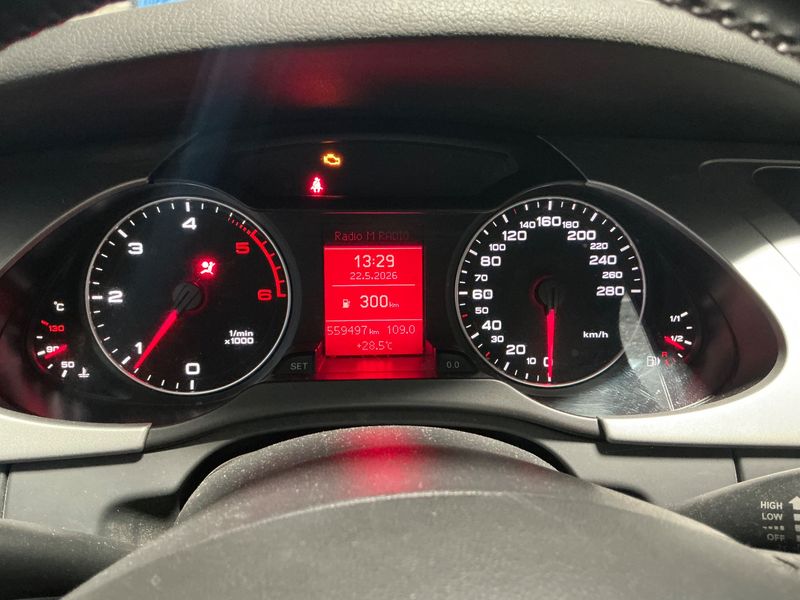 Audi A4 2.0 TDI Ambiente 2010 – снимка 18
