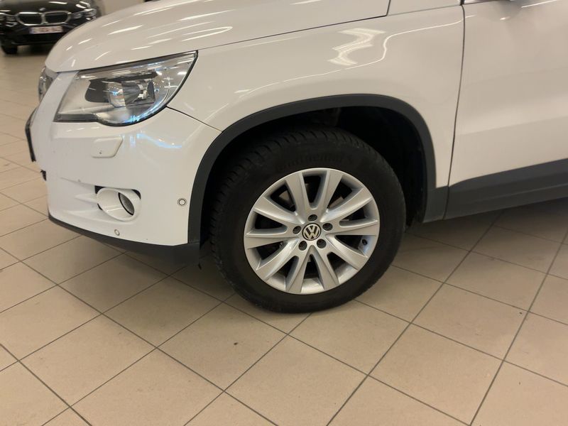 Volkswagen Tiguan 2.0 TDI Sport & Style 4Motion 2011 – снимка 3