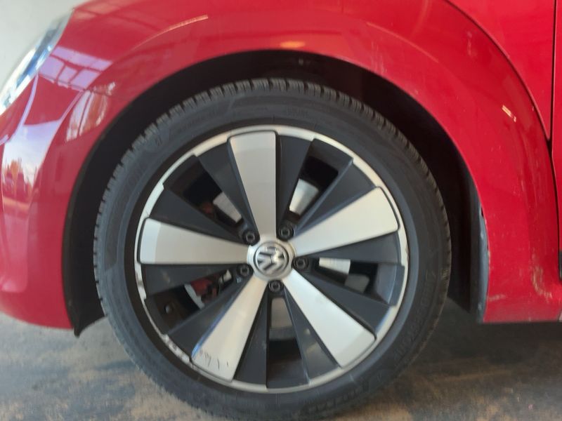 Volkswagen Beetle 2.0 TSI Sport 2011 – снимка 3