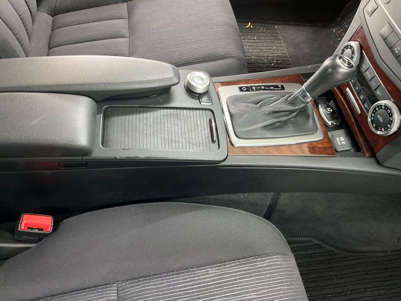 Mercedes-Benz C-Klasse C 300 Elegance 2010 – снимка 27