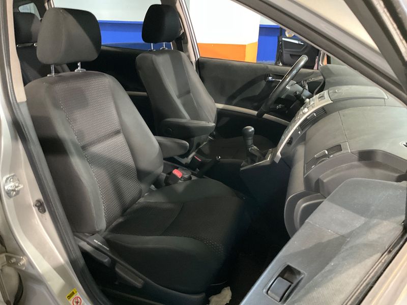 Toyota Corolla Verso 2.2 D-4D Terra 2008 – снимка 3