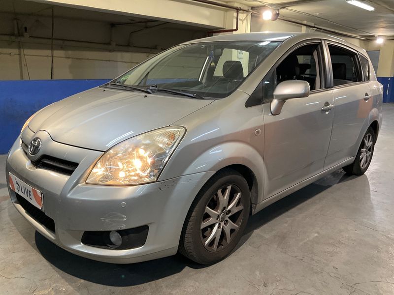Toyota Corolla Verso 2.2 D-4D Terra 2008 – снимка 1