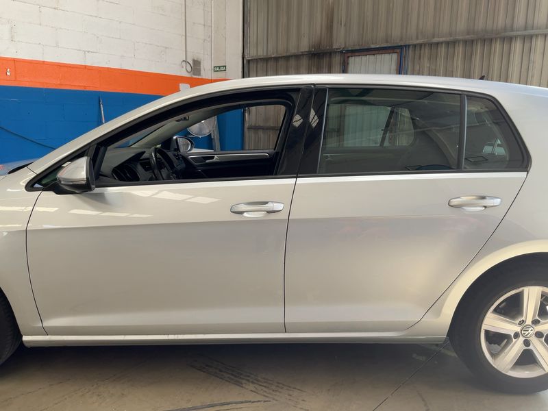 Volkswagen Golf VII 2.0 TDI Advance BlueMotion Tech 2014 – снимка 4