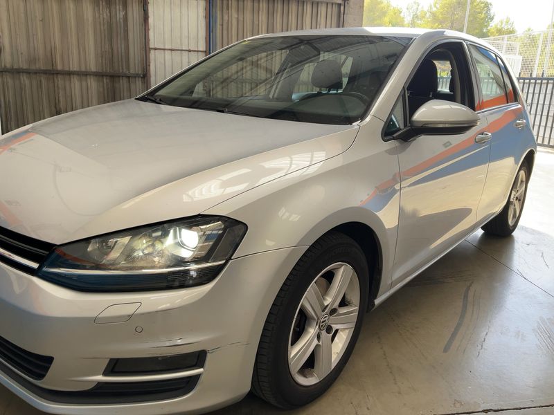 Volkswagen Golf VII 2.0 TDI Advance BlueMotion Tech 2014 – снимка 2