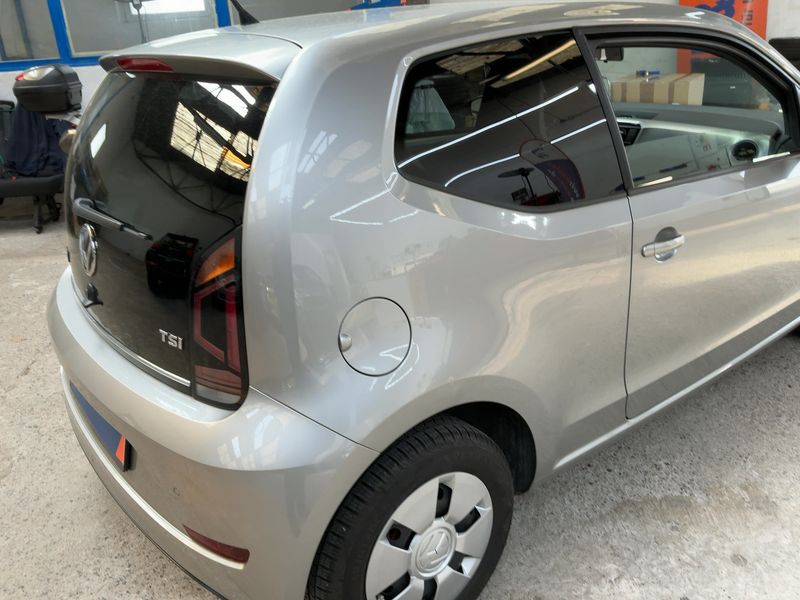 Volkswagen up! 1.0 TSI High up! BlueMotion Tech 2016 – снимка 8