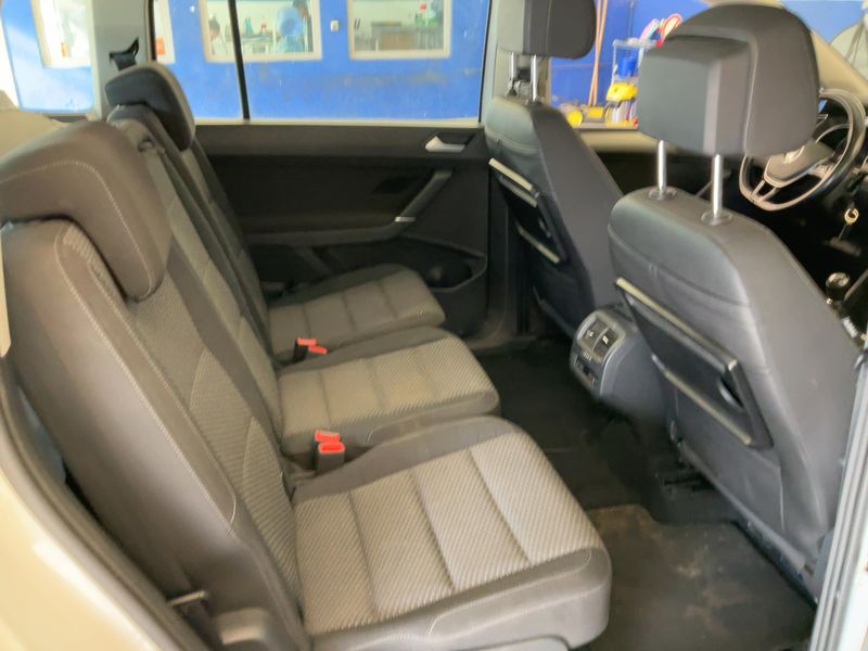 Volkswagen Touran 1.2 TSI Comfortline BlueMotion Tech 2016 – снимка 20