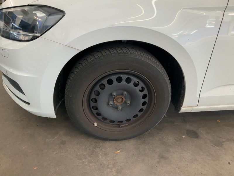 Volkswagen Touran 1.2 TSI Comfortline BlueMotion Tech 2016 – снимка 3
