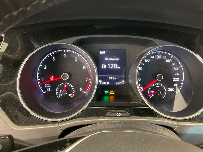 Volkswagen Touran 1.2 TSI Comfortline BlueMotion Tech 2016 – снимка 19