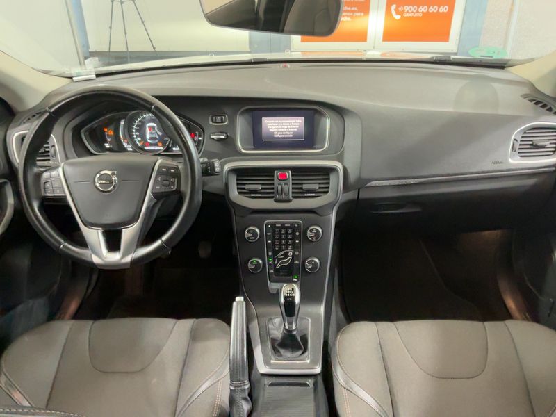 Volvo V40 Cross Country 2.0 D2 Plus 2019 – снимка 17