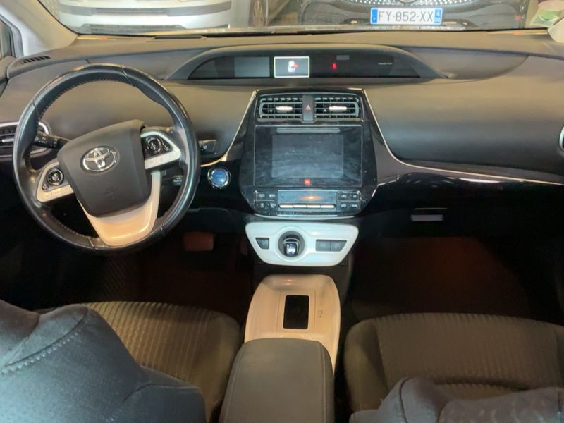 Toyota Prius 1.8 Hybrid Dynamic 2016 – снимка 17