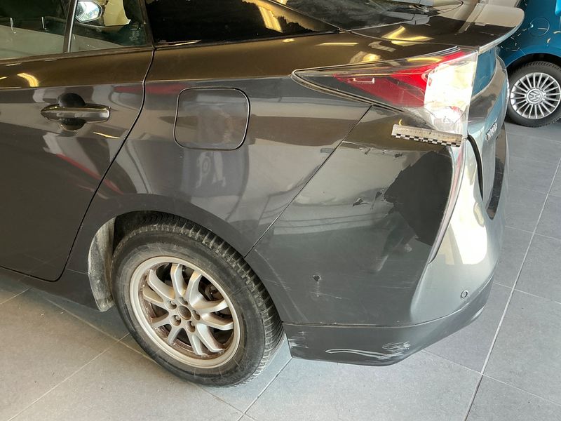 Toyota Prius 1.8 Hybrid Dynamic 2016 – снимка 32