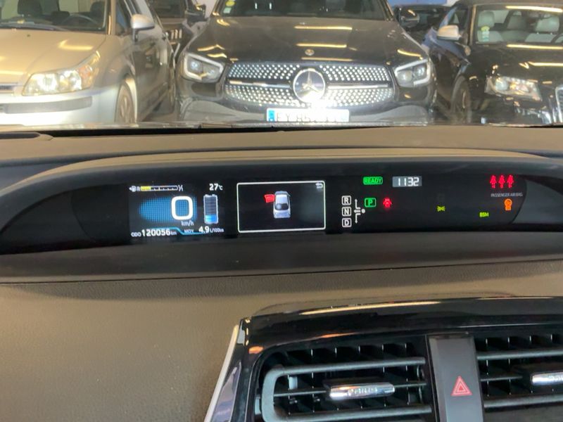 Toyota Prius 1.8 Hybrid Dynamic 2016 – снимка 18