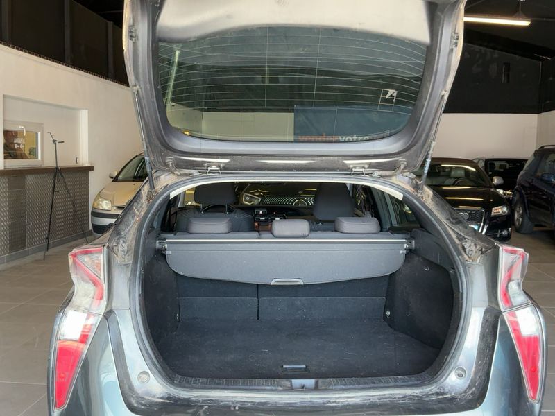 Toyota Prius 1.8 Hybrid Dynamic 2016 – снимка 15