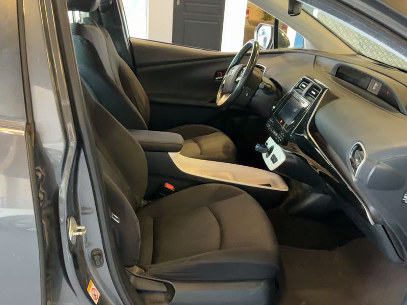 Toyota Prius 1.8 Hybrid Dynamic 2016 – снимка 16