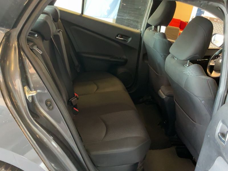 Toyota Prius 1.8 Hybrid Dynamic 2016 – снимка 19
