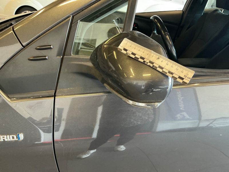 Toyota Prius 1.8 Hybrid Dynamic 2016 – снимка 29