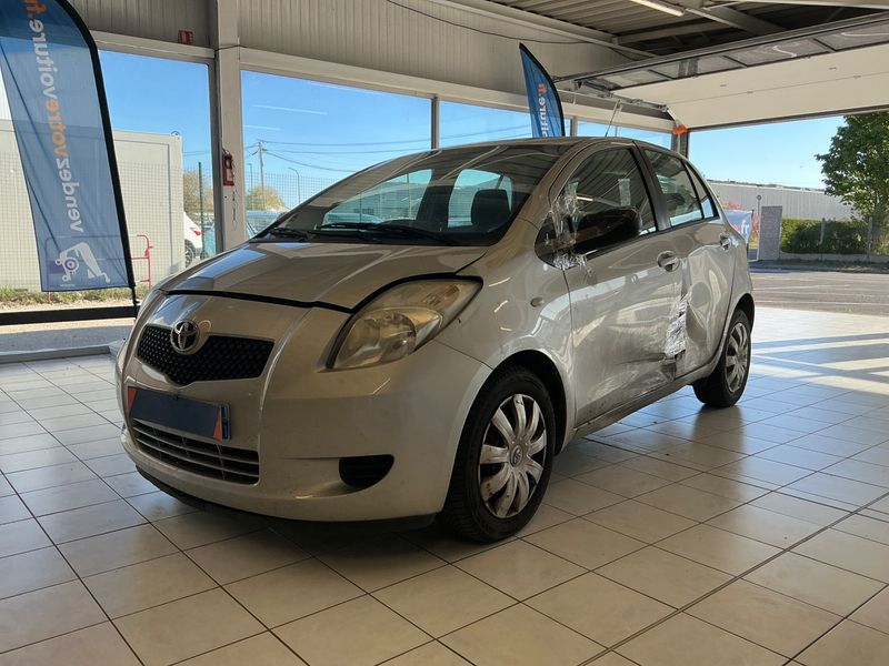 Toyota Yaris 1.3 VVT-i Luna 2006 – снимка 1