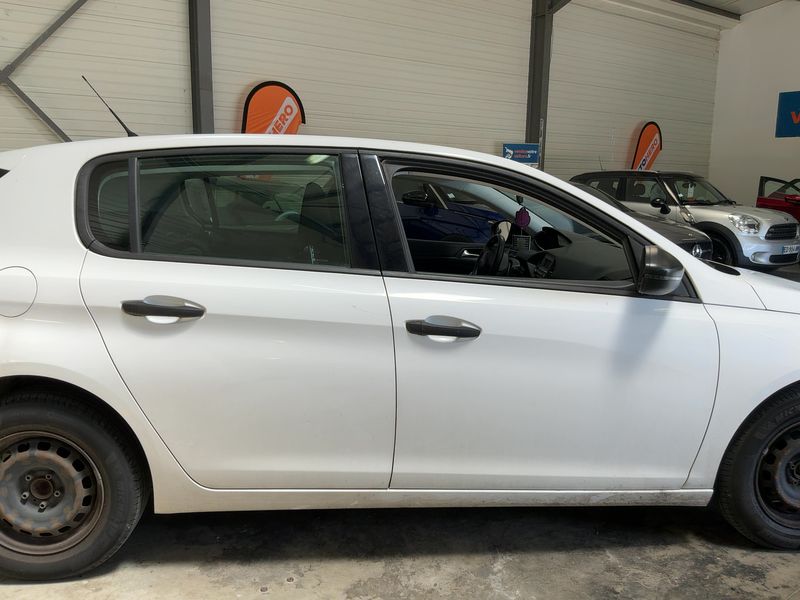Peugeot 308 1.6 Blue-HDi Premium 2016 – снимка 10