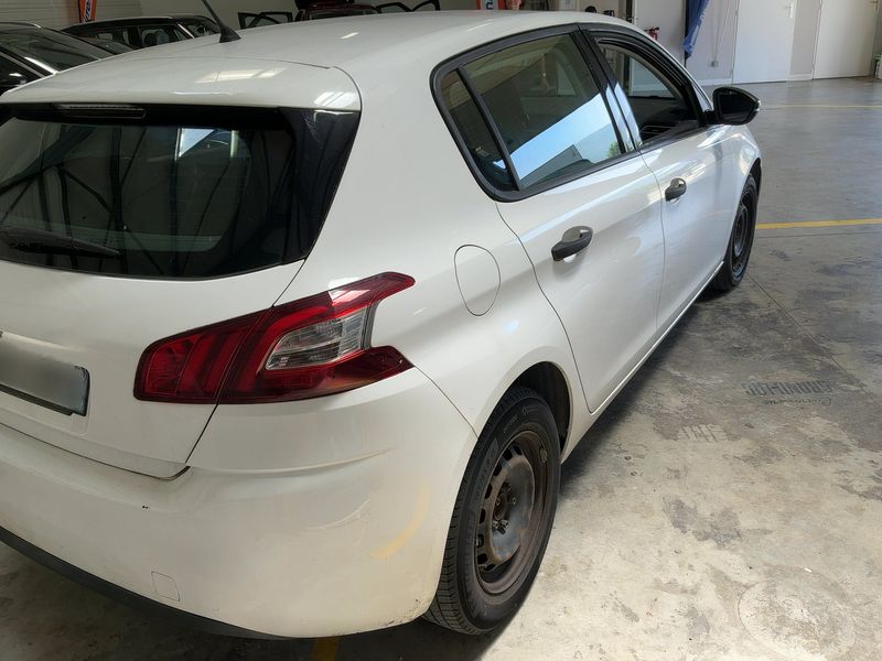 Peugeot 308 1.6 Blue-HDi Premium 2016 – снимка 8